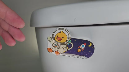 Bathroom Toilet Handle - Astronaut Duck